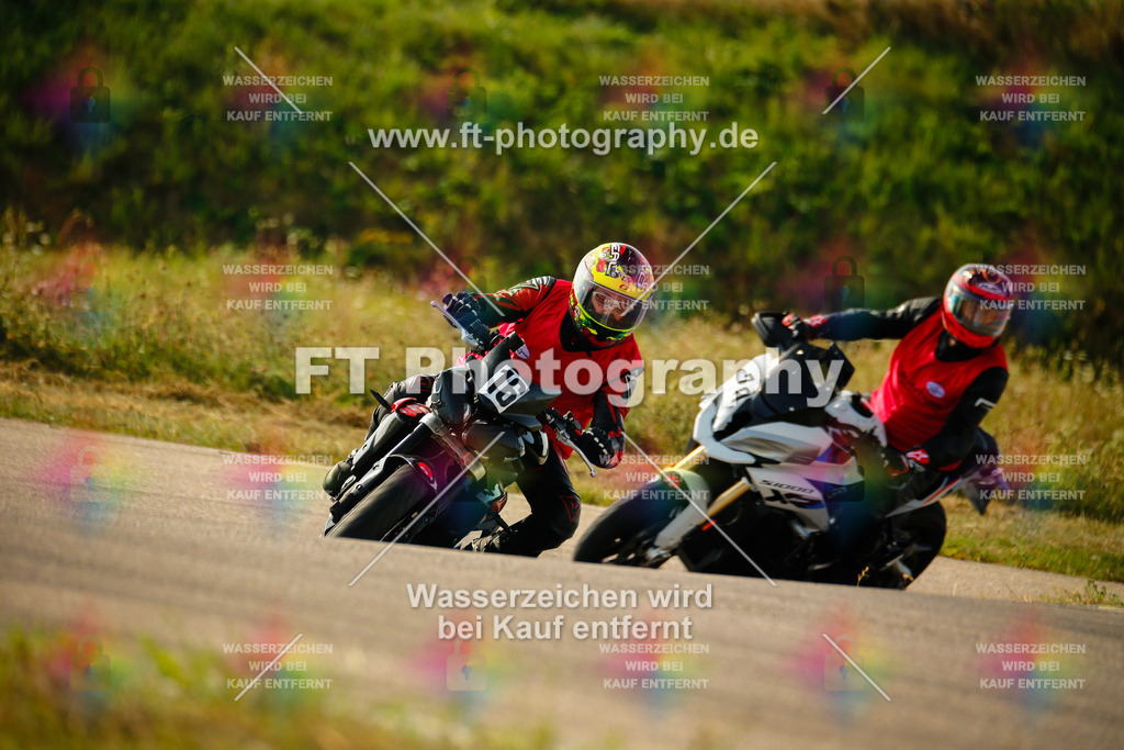 _MOT6422 | Hier findet Ihr Bilder von Touristenfahrten auf der Nürburgring Nordschleife oder von anderen Veranstaltungen die ich besucht habe. Viel Spass beim Durch Schauen 