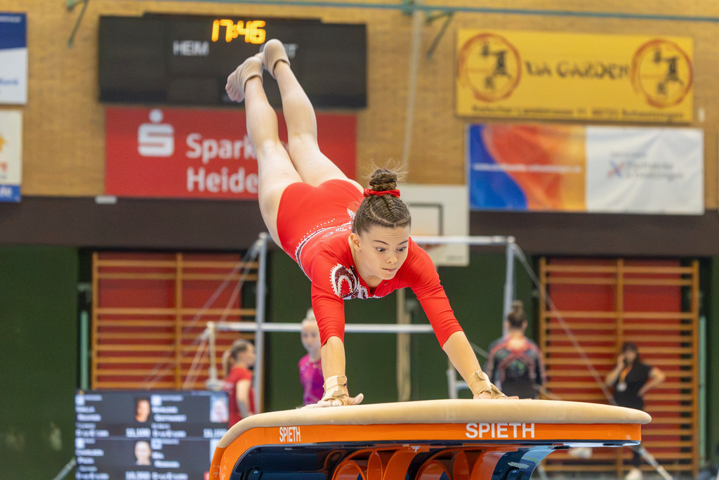 Deutsche Turnliga DTL (Bundesliga Gerätturnen) der Frauen, 3. Wettkampftag 2026 in Ketsch | Deutsche Turnliga DTL (Bundesliga Gerätturnen) der Frauen, 3. Wettkampftag 2026 in Ketsch / Smilla Richter (Dresdner SC) am Sprung - Realisiert mit Pictrs.com