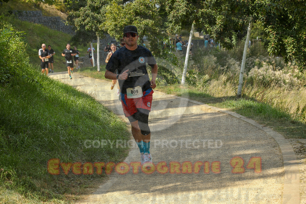250824_1451_EX1_7814 | Sportfotografie im Rhein-Sieg Kreis, Köln, Bonn, NRW, Rheinland Pfalz, Hessen, etc. Unser Tätigkeitsfeld umfasst den Laufsport vom Volkslauf über den Marathon, Duathlon, Triathon bis zum Ultralauf wie Kölnpfad Ultra oder Schindertrail.