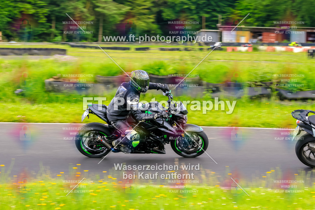 VBK-7579 | Hier findet Ihr Bilder von Touristenfahrten auf der Nürburgring Nordschleife oder von anderen Veranstaltungen die ich besucht habe. Viel Spass beim Durch Schauen 