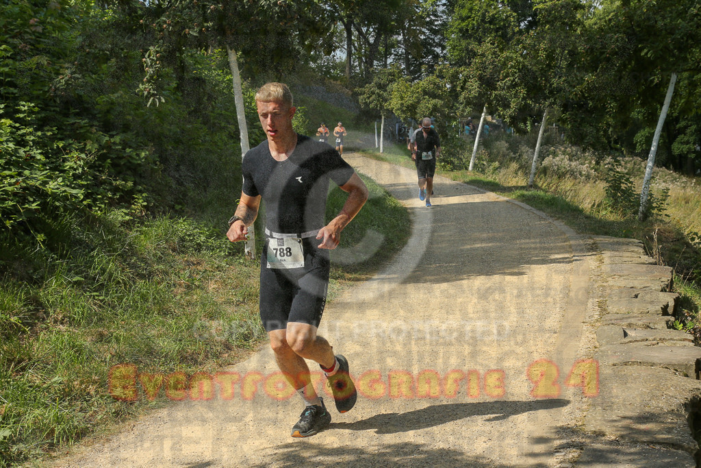 250824_1445_EX1_7434 | Sportfotografie im Rhein-Sieg Kreis, Köln, Bonn, NRW, Rheinland Pfalz, Hessen, etc. Unser Tätigkeitsfeld umfasst den Laufsport vom Volkslauf über den Marathon, Duathlon, Triathon bis zum Ultralauf wie Kölnpfad Ultra oder Schindertrail.