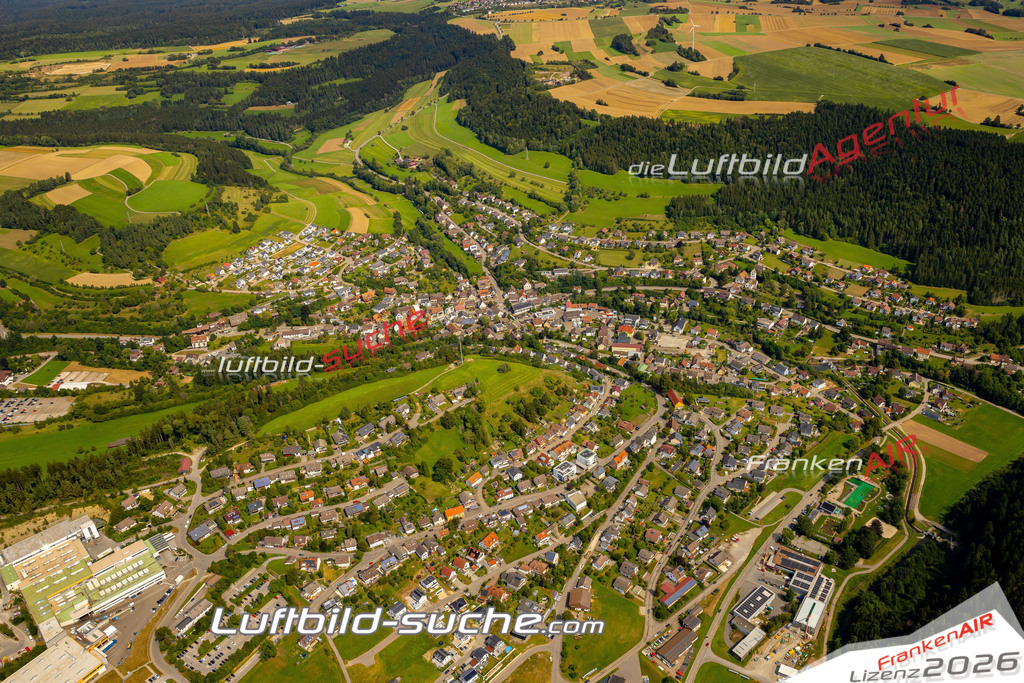 Das Luftbild zeigt :  Glatten - Die Luftaufnahme wurde 2024 vom UL-Flugzeug aus erstellt ( keine Drohne ) - Hochauflösende Luftaufnahme - Für grossformatige Ausdrucke geeignet. Die Geschenkidee !Mit Lizenz und Bildrechte bestellbar