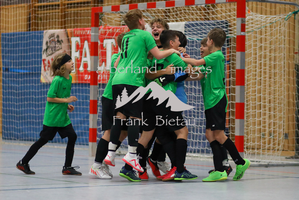 OE7A6095 | 2. Halbfinale / Regen - Ruhmannsfelden, Entscheidung im 6m schiessen