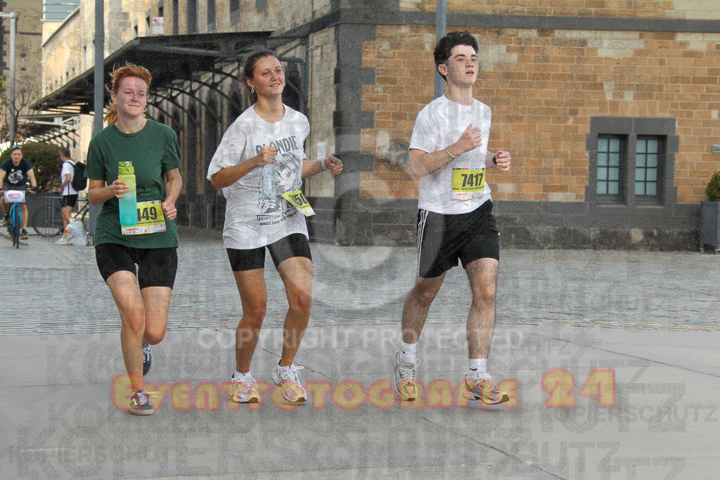 250920_1342_EV4_6502 | Sportfotografie im Rhein-Sieg Kreis, Köln, Bonn, NRW, Rheinland Pfalz, Hessen, etc. Unser Tätigkeitsfeld umfasst den Laufsport vom Volkslauf über den Marathon, Duathlon, Triathon bis zum Ultralauf wie Kölnpfad Ultra oder Schindertrail.