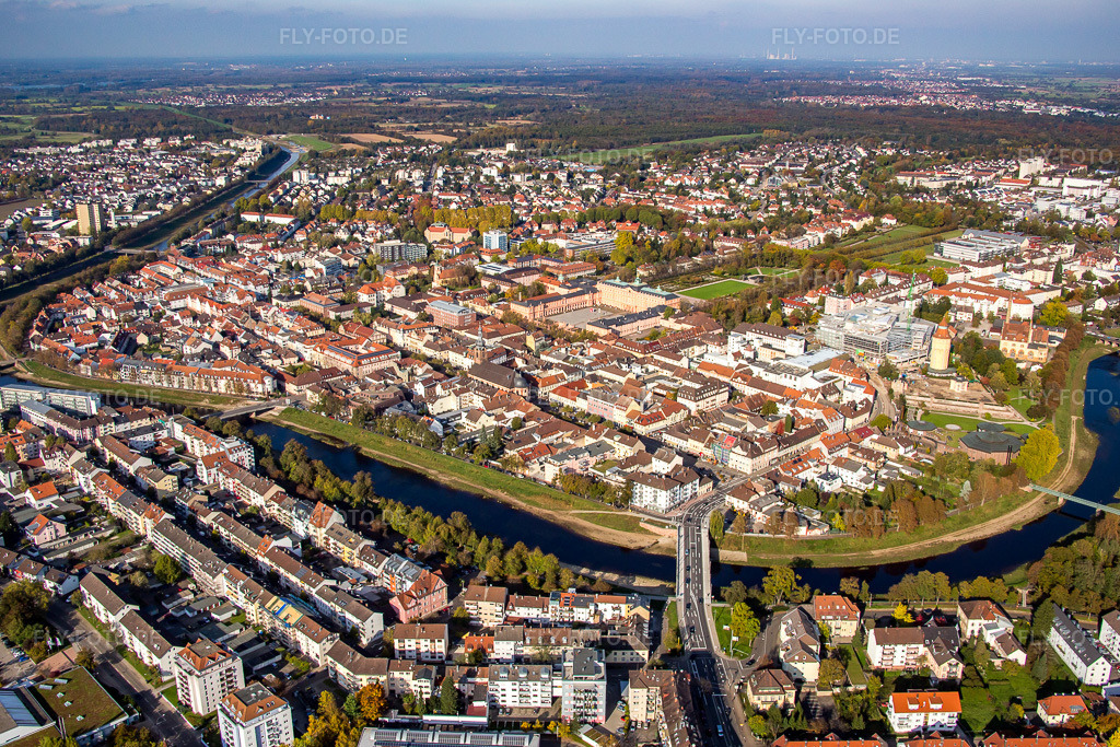 Luftbild: Brücke der B36 über die Murg Ost in Rastatt im Bundesland Baden-Württemberg in Deutschland. Foto: IMG_075265.jpg vom 26.10.2014 durch Werner Riehm/FLY-FOTO.de