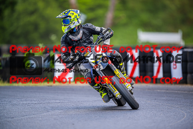 MaZZes_FotoMatrix_220528_1694 | Fotograf Mathias Schmid
Sportfotograf,
Eventfotograf,
Hochzeitsfotograf,
Portraitfotograf