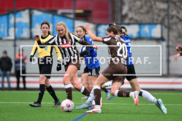 Fußball I Frauen I Saison 2025-2026 I Regionalliga Nord I 10. Spieltag I FC St. Pauli - Hamburger SV U20 I 12068 | Der Sportfotograf. - Realisiert mit Pictrs.com