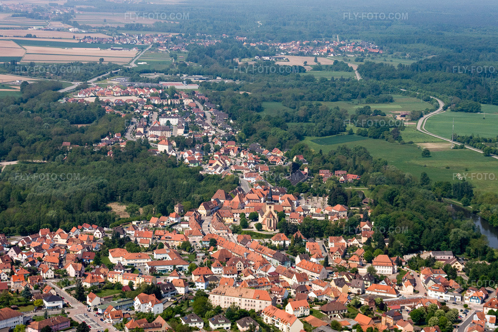 Aerial view: View of the town in the district Neulauterburg in Lauterbourg in the state Bas-Rhin, France.Photo: IMG_18158.jpg taken on 05/03/2009 by Werner Riehm/FLY-FOTO.comResolution of the original: 3906 x 2604 px