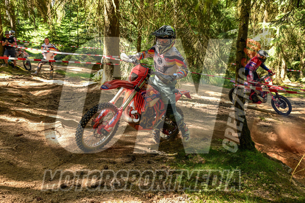 NZ8_1655 | grenznic640