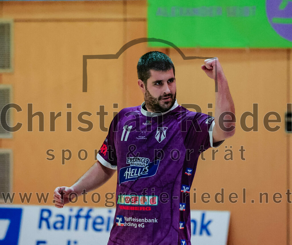 2023-11-26_072_SpVgg_Altenerding_gegen_TSV_1861_Mainburg | Erding, Deutschland, 26.11.2023:
Handball, Bezirksoberliga Männer 2023 / 2024, 9. Spieltag, SpVgg Altenerding gegen TSV 1861 Mainburg, Endergebnis: 34:20

Christian Loris (SpVgg Altenerding, #11)

Foto: Christian Riedel / fotografie-riedel.net