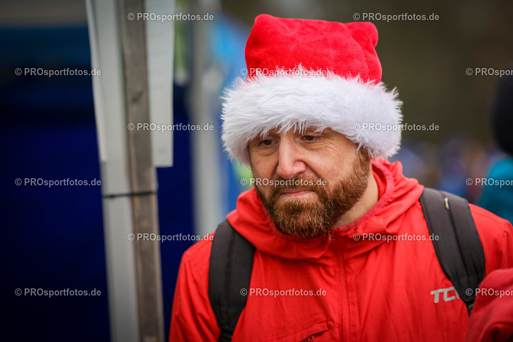 6. Bonner Nikolauslauf; Bonn, 14.12.2025 | Impressionen vom 6. Bonner Nikolauslauf am 14.12.2025 in Bonn (Nordrhein-Westfalen). 