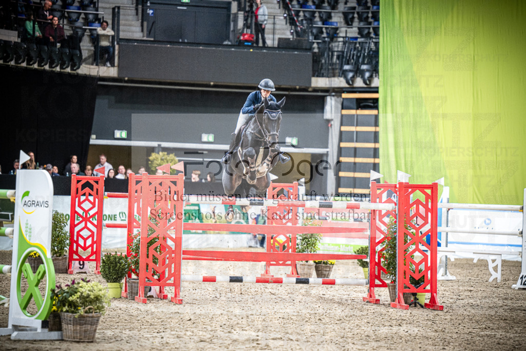 DOS_2352 | Entdecke hochwertige Reitturnierfotos von Foto Oger. Professionell, emotional und authentisch – jetzt Lieblingsmomente im Shop bestellen.Deutschlandweite Turnierfotografie. - Realisiert mit Pictrs.com