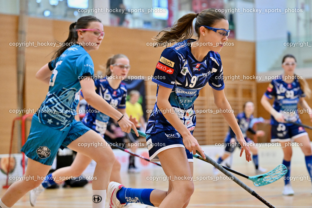 VSV Unihockey Damen vs. FCB München | #9 Antonia Kuchler VSV Unihockey, #15 Carla Ford FCB München, VSV Unihockey Damen vs. FCB München, VSV Unihockey Damen vs. FCB München am 24.01.2026 in Villach (Ballspielhalle St. Martin), Austria, (Photo by Bernd Stefan)