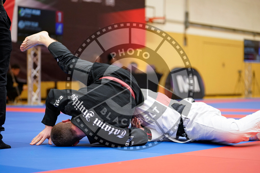 20240203PBB07257 | Fighters compete during the Brazilian Jiu-Jitsu Championship of the AJP Tour in Maintal by Frankfurt am Main, Germany, on February 2, 2024.