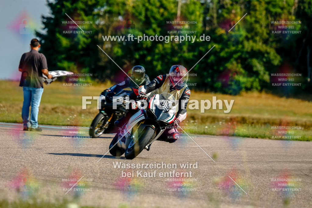 Chambley Juli-0324 | Hier findet Ihr Bilder von Touristenfahrten auf der Nürburgring Nordschleife oder von anderen Veranstaltungen die ich besucht habe. Viel Spass beim Durch Schauen 