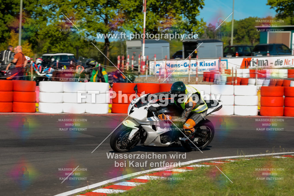 Moto-TeamOBK-21296 | Hier findet Ihr Bilder von Touristenfahrten auf der Nürburgring Nordschleife oder von anderen Veranstaltungen die ich besucht habe. Viel Spass beim Durch Schauen 