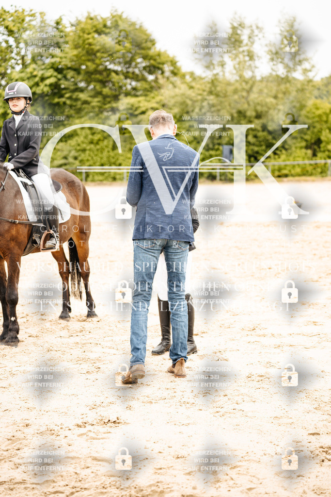CK703676 | Turnierfotografie Pferdefotografie Trier Rheinland-Pfalz Pferdesport Reitsport Tierfotografie Sportfotografie Pferdevideo Pferdevideografie Equestrianvideography equestrianphotography  - Realisiert mit Pictrs.com