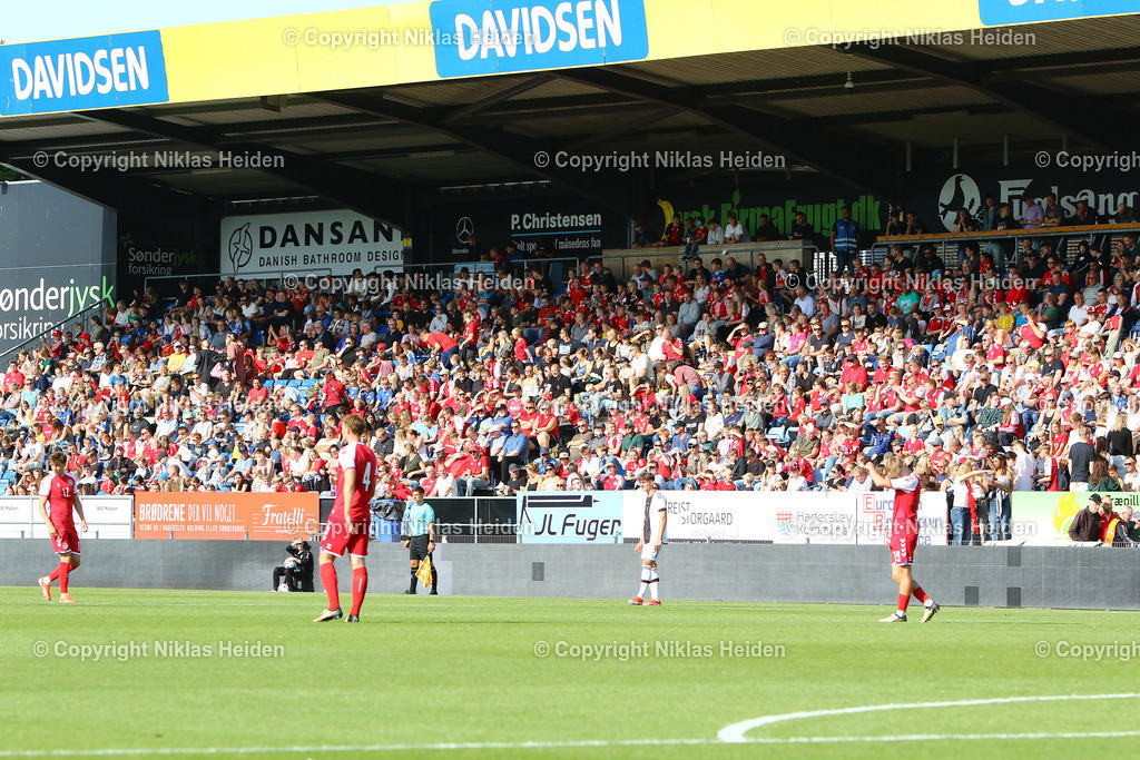 NH_DänemarkU19_DeutschlandU19_Länderspiel_22052024 | Zuschauer im Sydbank Park.

Fußball I Junioren I Länderspiel (Nationalmannschaft) I  Saison 2023-2024 I Freundschaftsspiel I Dänemark U19 - Deutschland U19 I 22.05.2024 I Sydbank Park (Haderslev, Dänemark)