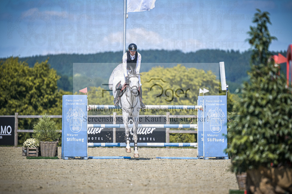 DOS_3525 | Entdecke hochwertige Reitturnierfotos von Foto Oger. Professionell, emotional und authentisch – jetzt Lieblingsmomente im Shop bestellen.Deutschlandweite Turnierfotografie. - Realisiert mit Pictrs.com