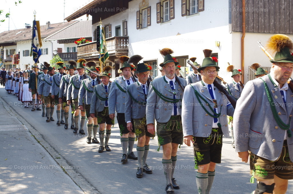 IMGP3636 | fotografiert von Axel PollmannLeonhardi Wallfahrt Benediktbeuern und Murnau, Fronleichnam, Fasching, Landschaft im Loisachtal und Benediktbeuern  - Realisiert mit Pictrs.com