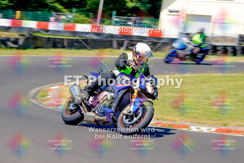 _MOT9493 | Hier findet Ihr Bilder von Touristenfahrten auf der Nürburgring Nordschleife oder von anderen Veranstaltungen die ich besucht habe. Viel Spass beim Durch Schauen 