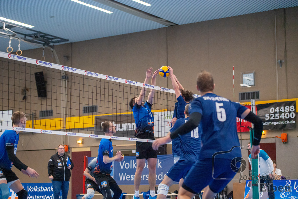 VSG Ammerland-VSG Lüneburg 2 | Volleyball Regionalliga; VSG Ammerland-VSG Lüneburg 2 am 04.02.2024; in Westerstede (Sporthalle Norderstraße), Photo: Philip Eiben 2024 - Realisiert mit Pictrs.com