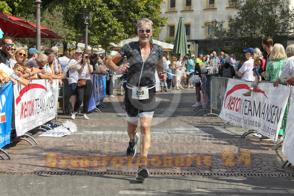 250824_1332_EV4_0337 | Sportfotografie im Rhein-Sieg Kreis, Köln, Bonn, NRW, Rheinland Pfalz, Hessen, etc. Unser Tätigkeitsfeld umfasst den Laufsport vom Volkslauf über den Marathon, Duathlon, Triathon bis zum Ultralauf wie Kölnpfad Ultra oder Schindertrail.