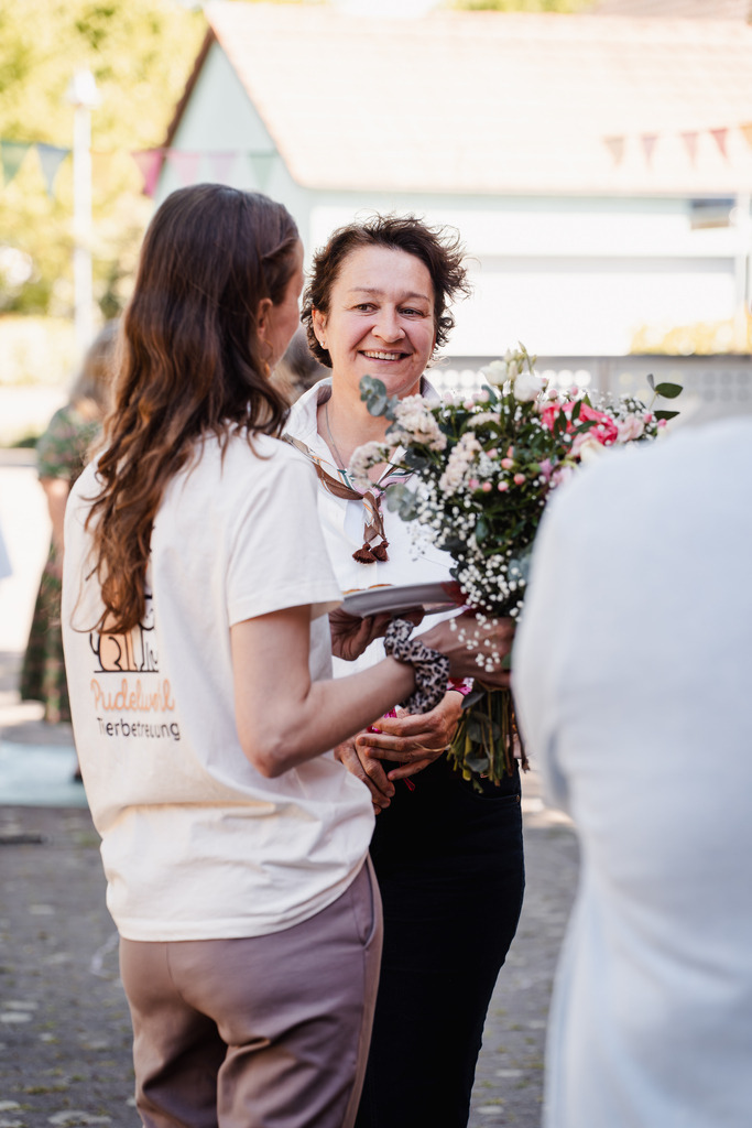 20260426-117 | MuT (Mensch und Tier) mit Mona - Fotografie und Tierkommunikation - Realisiert mit Pictrs.com