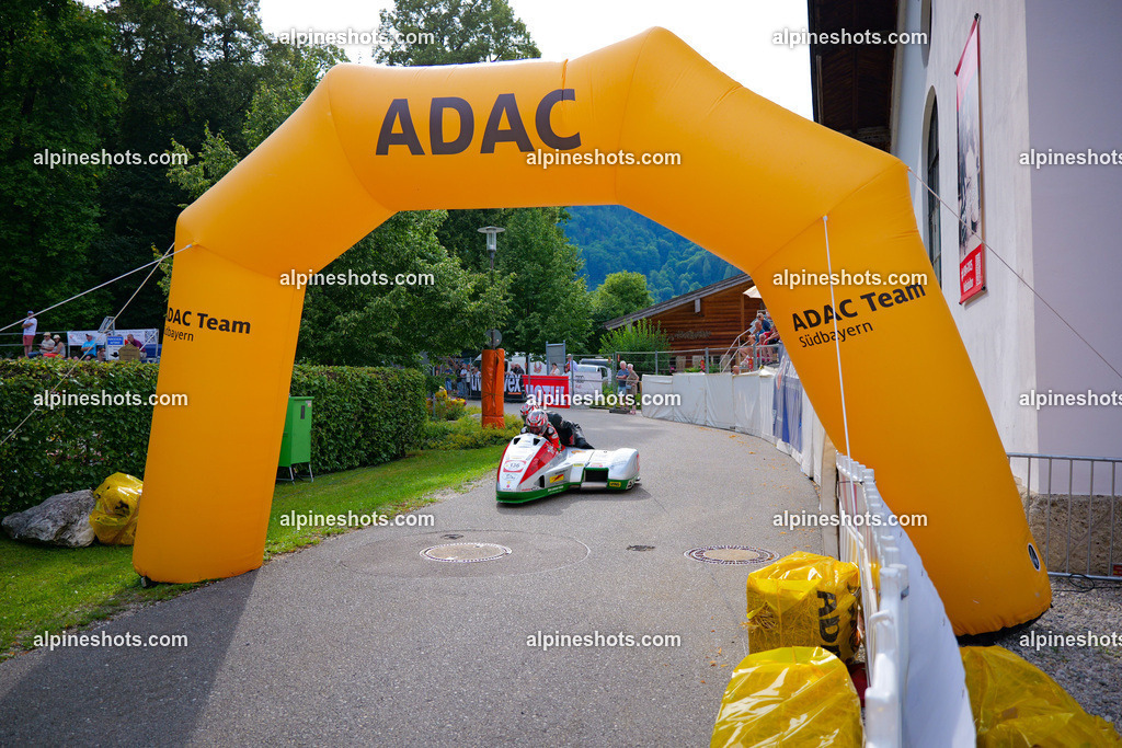 P1025705 | Erleben Sie atemberaubende, hochqualitative Fotos Ihrer Fahrt entlang der malerischen Alpenstraßen. Besuchen Sie alpineshots.com, um professionelle Aufnahmen Ihrer unvergesslichen Reise zu finden und zu kaufen - Realisiert mit Pictrs.com
