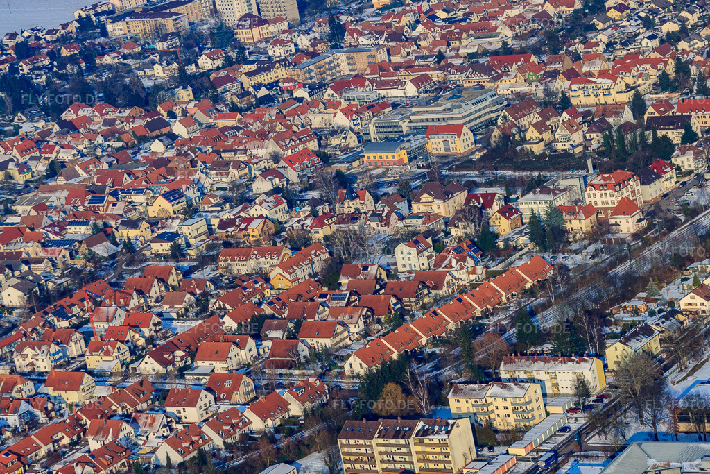 Luftbild: Schuberstraße im Winter bei Schnee in Kandel im Bundesland Rheinland-Pfalz in Deutschland. Foto: IMG_24378.jpg vom 16.02.2010 durch Werner Riehm/FLY-FOTO.de
