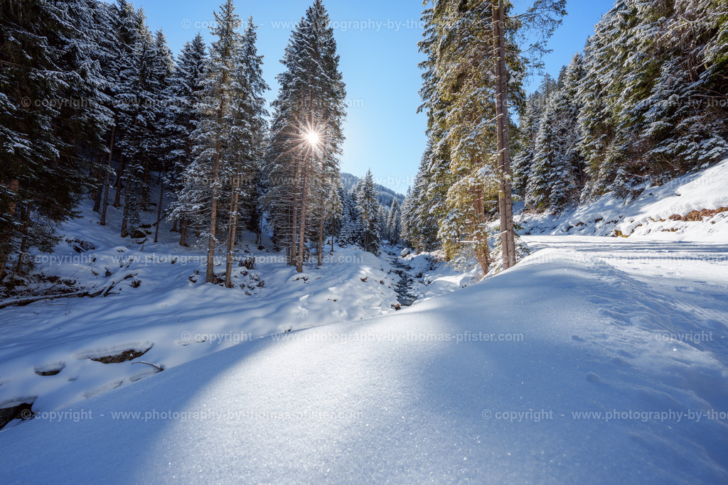  Hochfügen Winterwanderweg copyright  Thomas Pfister-21 | PHOTOGRAPHY BY THOMAS PFISTER