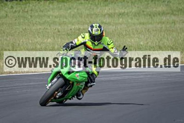 spof8696 | Professionelle Fotos von Sportveranstaltungen, aber auch Hochzeiten und anderen Events. - Realisiert mit Pictrs.com