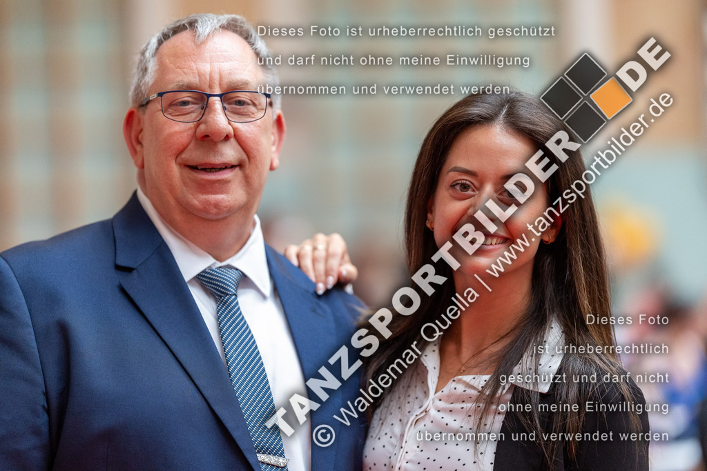 20240810-02419 | Hier finden Sie Tanz Bilder vom Latein und Standard Formationen tanzen. Sportbilder vom Tanzsport. Schöne Fotos und von Weltmeisterschaft, Europameisterschaft, Bundesliga, Regionalliga, Oberliga und Landesliga sowie von GOC Stuttgart, DanceComp, WM Bremen