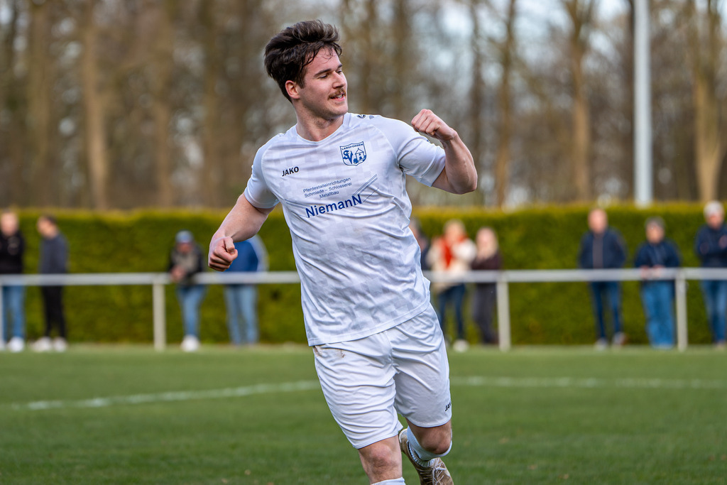 Fußball I Herren I Saison 2025-2026 I Halbfinale Kreispokal VEC I  BW Langförden - TV Dinklage II I 19754 | jns.sportfotos - Realisiert mit Pictrs.com