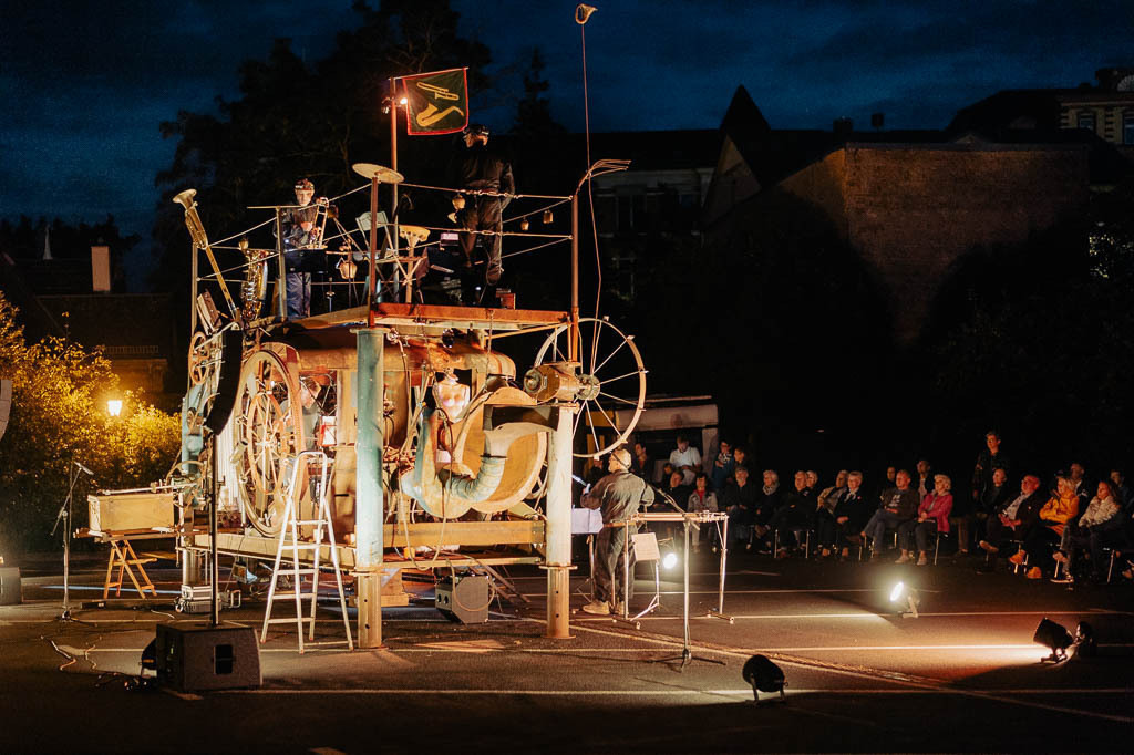 Jazzmaschine | Die Jazzmaschine im Forte Belvedere Leisnig zum Festival Hallo Leisnig 2022. - Realisiert mit Pictrs.com