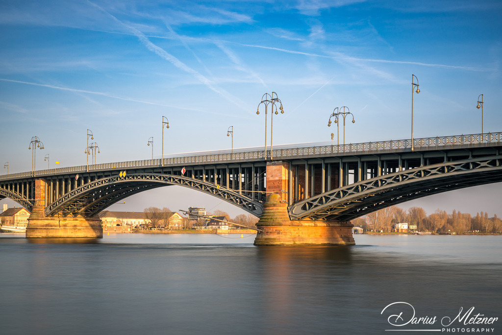 Die Mainzer Theodor-Heuss-Brücke | Die Mainzer Theodor-Heuss-Brücke