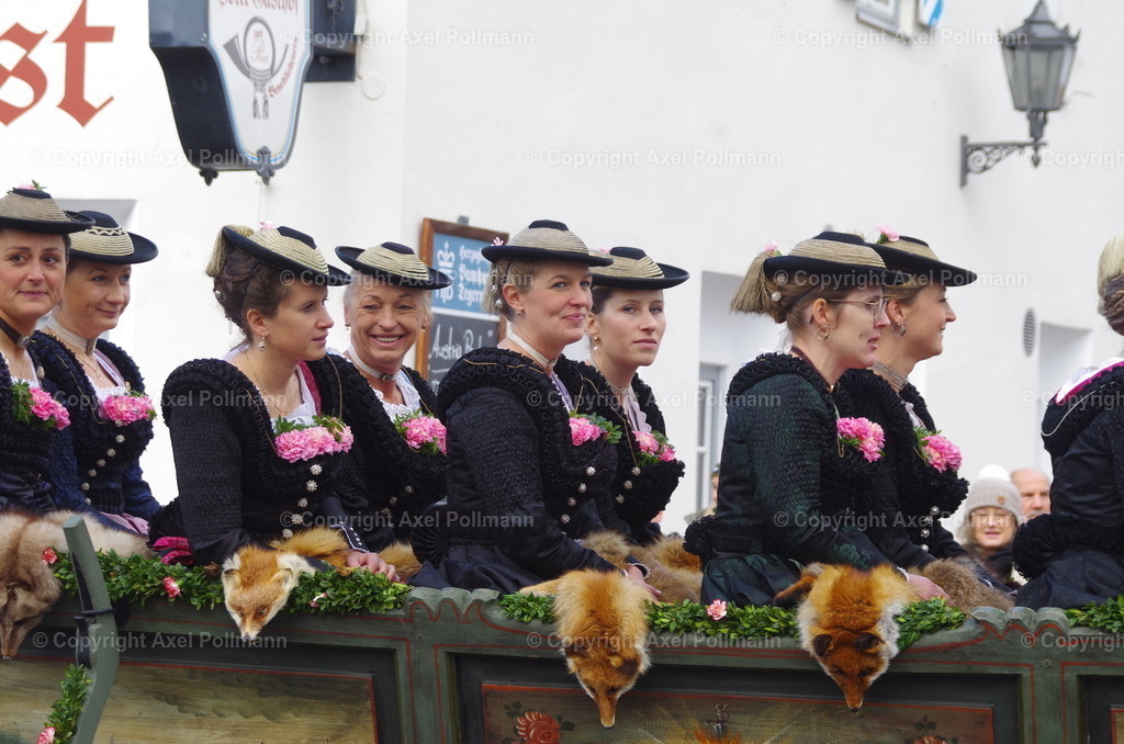 IMGP0586 | fotografiert von Axel PollmannLeonhardi Wallfahrt Benediktbeuern und Murnau, Fronleichnam, Fasching, Landschaft im Loisachtal und Benediktbeuern  - Realisiert mit Pictrs.com