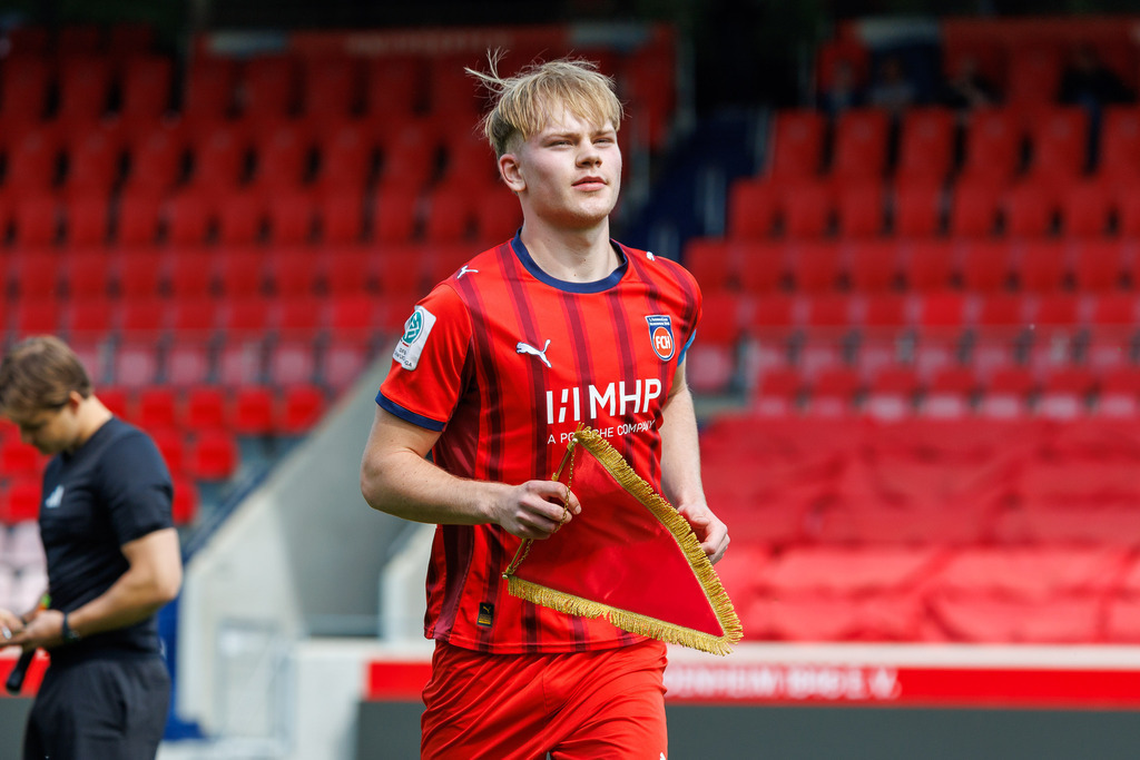 20260503-U19_FCH-LEV_022 | 1.FC Heidenheim 1846 vs. Bayer 04 Leverkusen, Fußball, U19, A-Junioren, NWL, U19-DFB-Nachwuchsliga, 2025/2026, Achtelfinale, 03.05.2026 in Heidenheim, Voith Arena(Foto: Michael Bulling) - Realisiert mit Pictrs.com