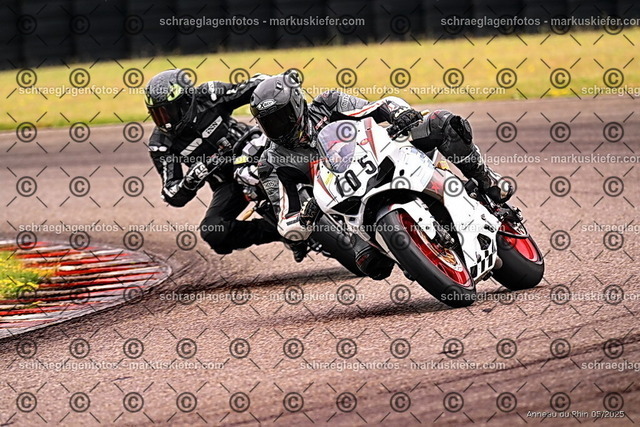 25bt02-0100 | markuskiefer.com - Realisiert mit Pictrs.com