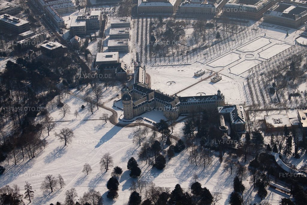 Luftbild: Schloss im Ortsteil Innenstadt-West in Karlsruhe im Bundesland Baden-Württemberg in Deutschland. Foto: IMG_24153.jpg vom 16.02.2010 durch Werner Riehm/FLY-FOTO.de