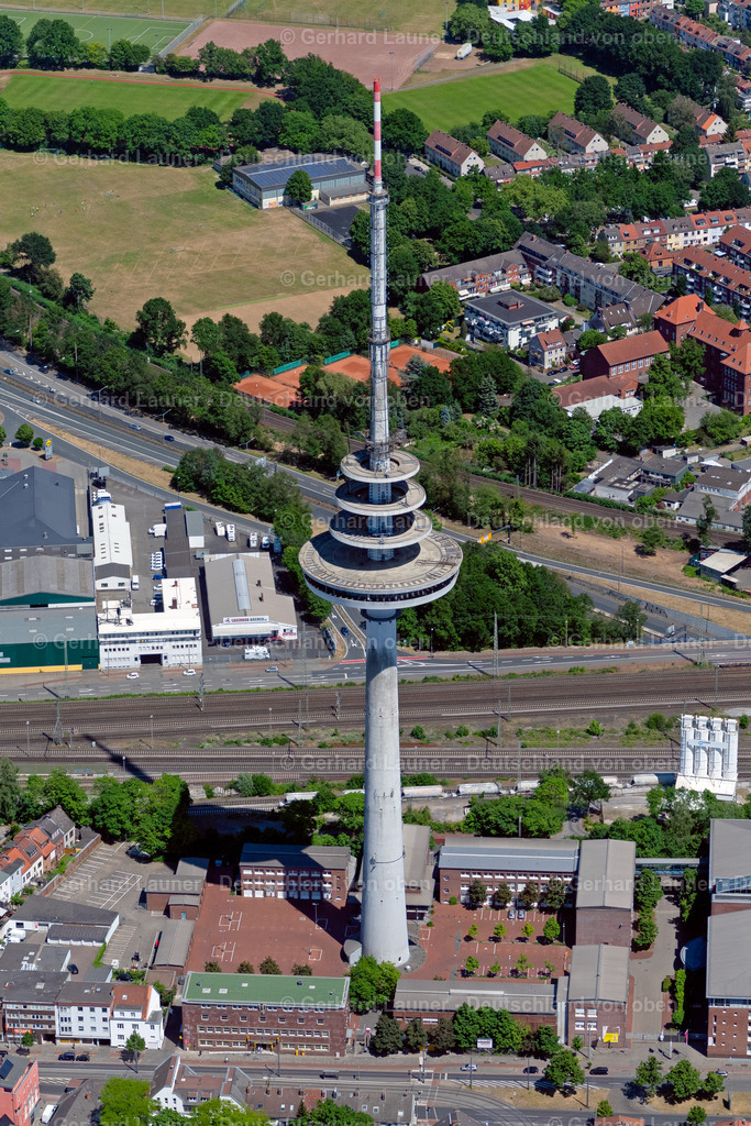 4029444 | BREMEN 01.06.2020 Fernmeldeturm - Fernsehturm im Stadtteil Walle im Norden von Bremen. // Television Tower in the Walle part in the North of Bremen in Germany. Foto: Gerhard Launer