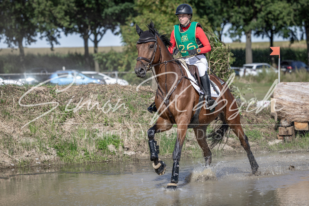 20250907-_3LI2699 | Tierfotografie Pferde, Hunde, Katzen, Haustiere.
Turnierfotografie Reitturniere, Reiten, Springreiten, Dressur in Hanau, dem Main-Kinzig-Kreis und dem Rhein-Main- Gebiet um Frankfurt