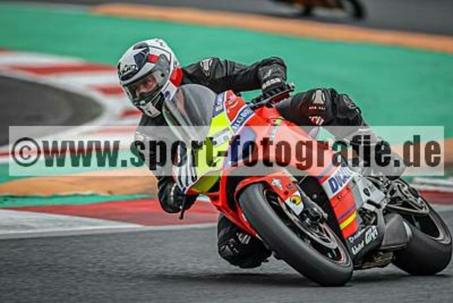 pube6489 | Professionelle Fotos von Sportveranstaltungen, aber auch Hochzeiten und anderen Events. - Realisiert mit Pictrs.com