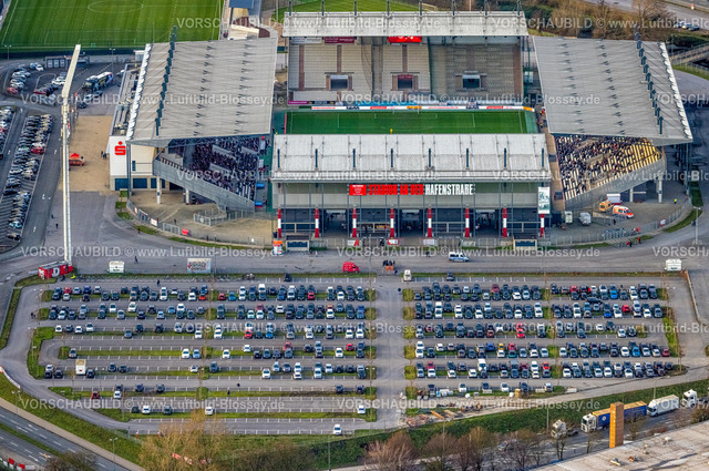 Essen230101509 | Luftbild, Stadion an der Hafenstraße, Fußballstadion Rot-Weiss Essen, Testspiel gegen Gornik Zabrze (1:3) Bergeborbeck, Essen, Ruhrgebiet, Nordrhein-Westfalen, Deutschland