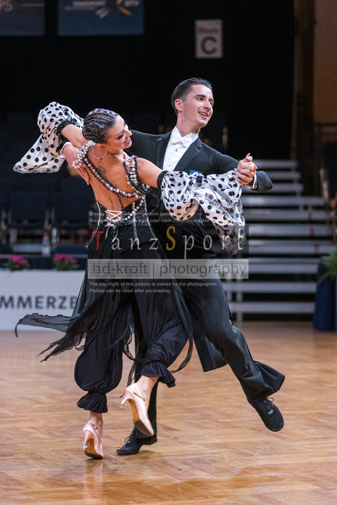 20250819_WDSF-Open-RS-Std_0785 | Tanzsportbilder, Standardtanz, Lateintanz, WDSF, DTV, LTVB, dancecomp, goc, hessen tanzt, blaues band der spree, walzer, tango, wiener walzer, slowfox, quickstepp, samba, rumba, cha-cha-cha, paso doble. jive, hd-kroft photography, turniertanzsport