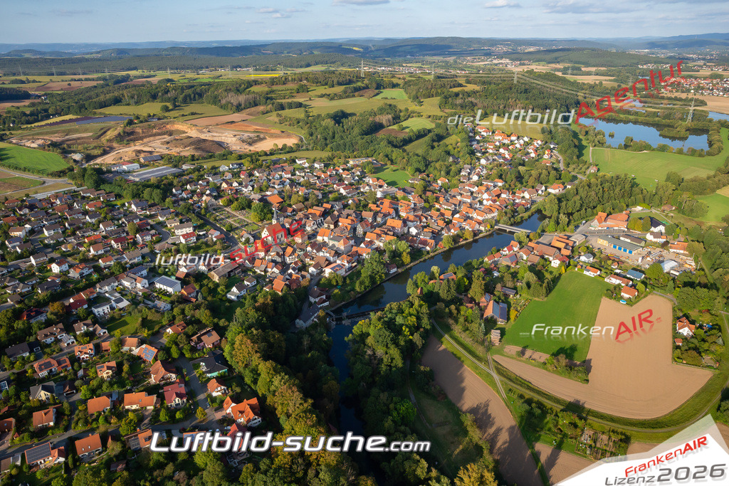 Aktuelles Luftbild von  Marktzeuln Kauf mit Lizenz / Bildrechten möglich- Die Luftaufnahme wurde 2021 mittels UL-Flugzeug erstellt ( keine Drohne ) - hochauflösende Kamera-Systeme von  Canon -Beste Qualität - Für grossformatige Ausdrucke geeignet. Die Geschenkidee !