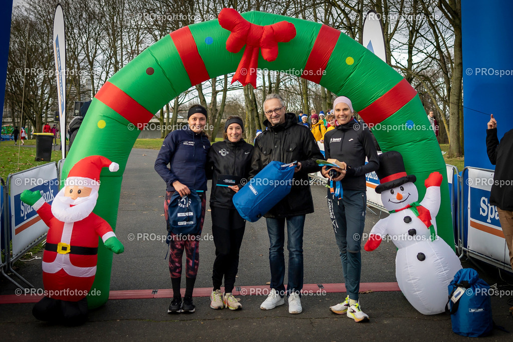 Bonner Nikolauslauf in Bonn, 08.12.2024 | Impressionen vom Bonner Nikolauslauf am 08.12.2024 in Bonn (Freizeitpark Rheinaue). Foto: BEAUTIFUL SPORTS/Axel Kohring