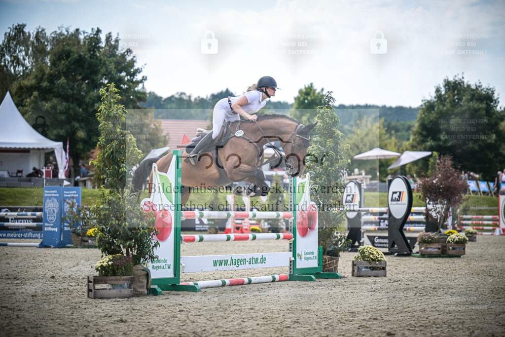 DOS_7089 | Entdecke hochwertige Reitturnierfotos von Foto Oger. Professionell, emotional und authentisch – jetzt Lieblingsmomente im Shop bestellen. - Realisiert mit Pictrs.com