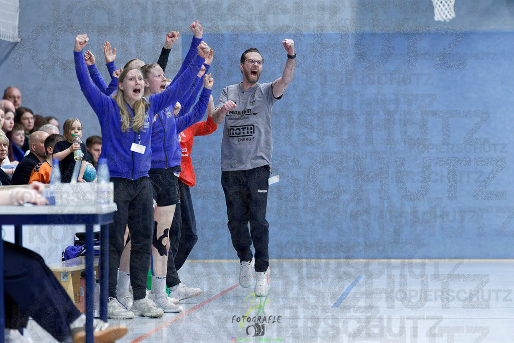 Handball Frauen Oberliga Mitte, HSG Eibelshausen/Ewersbach - HSG Lumdatal | Handball Frauen Oberliga Mitte, HSG Eibelshausen/Ewersbach - HSG Lumdatal am 21.02.2026 in Dietzhölztal-Steinbrücken (Sporthalle am Hammerweiher)Photo © 2026 - Jörg Heinrich - Realisiert mit Pictrs.com