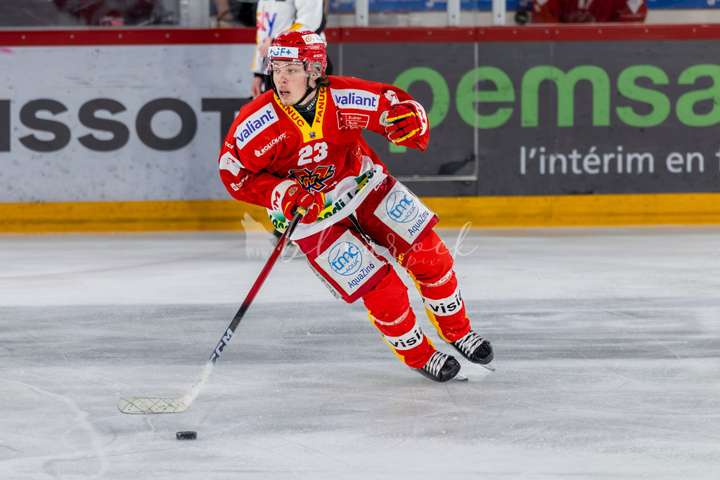 EHCB vs GCK 20260104-7531 | Sportbilder, Sportfotograf, Hochzeits- und Eventfotografin, Flugshows, Portraits und Tiershooting, Aviation, Downhill, Nationalleague, Swissleague, International